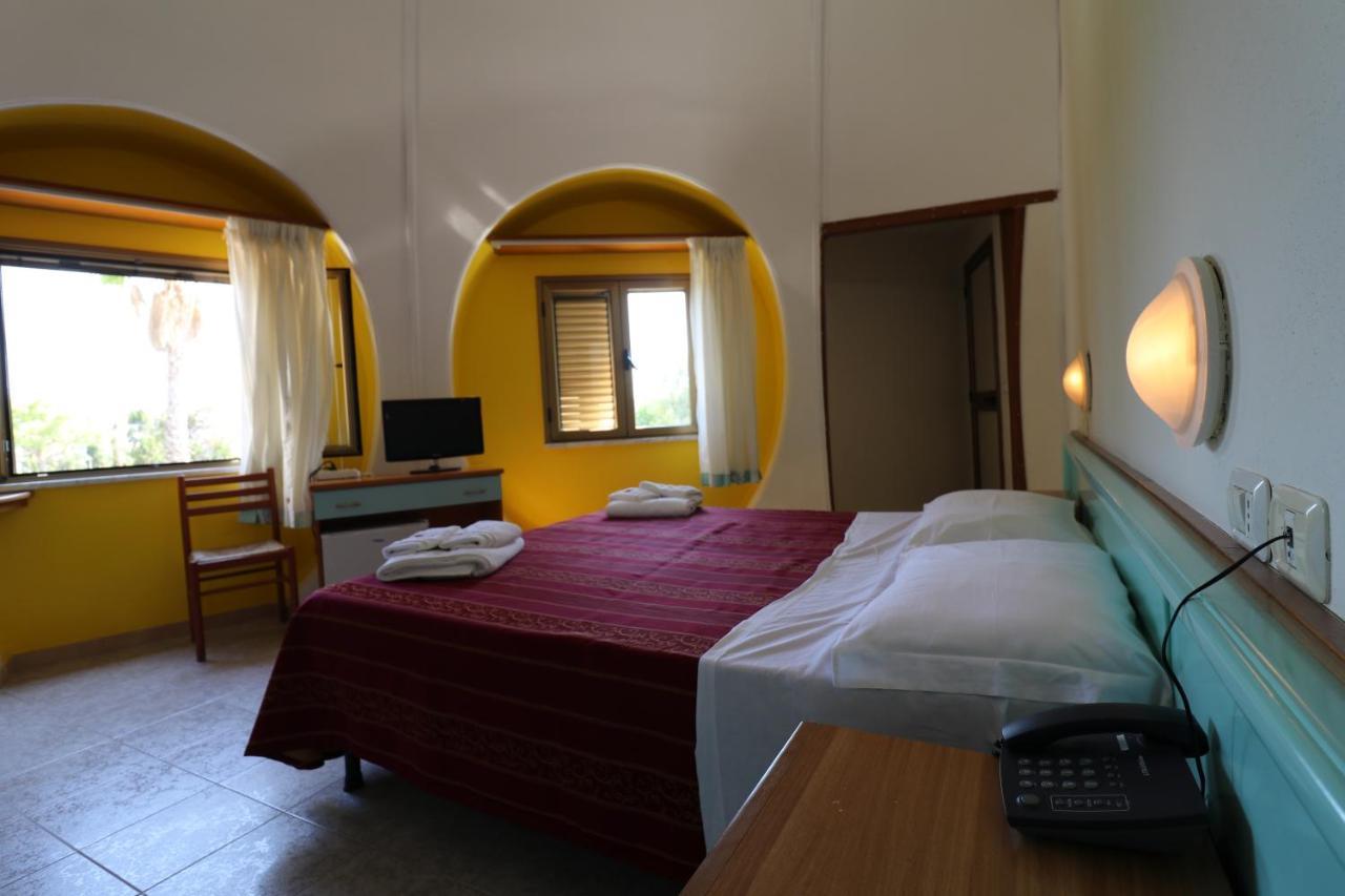 Nirvana Club Village Ботричелло Экстерьер фото