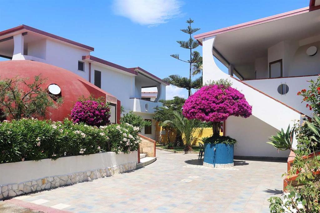 Nirvana Club Village Ботричелло Экстерьер фото