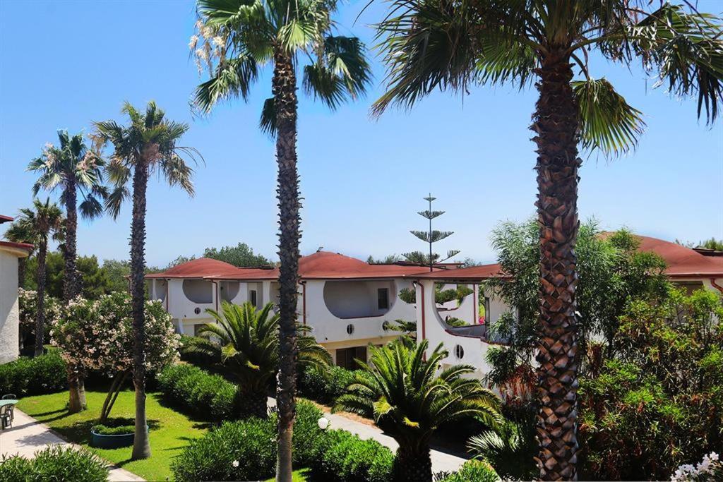 Nirvana Club Village Ботричелло Экстерьер фото
