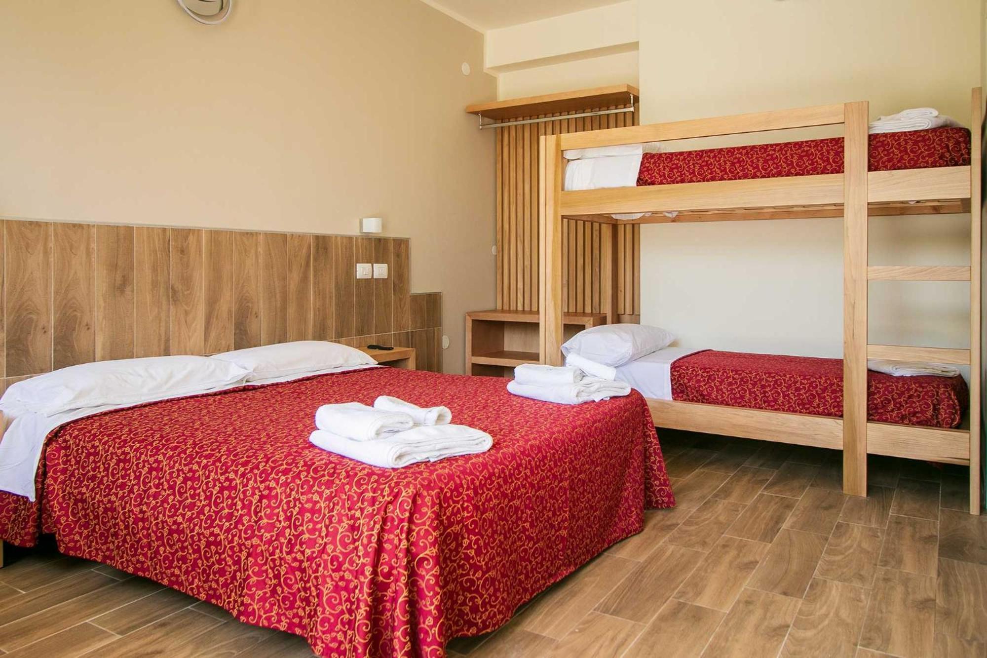 Nirvana Club Village Ботричелло Экстерьер фото